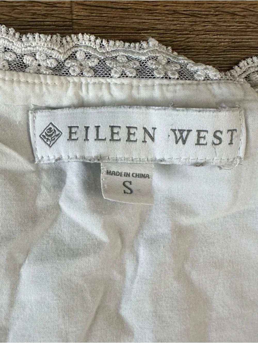 Eileen West Nightgown Small White 100% Cotton Floral Embroidery Night Shirt - Picture 2 of 11